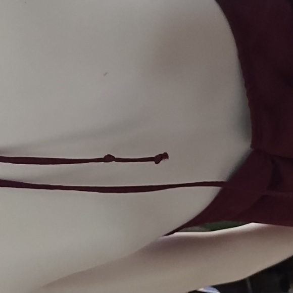 Halter top - Picture 3 of 3